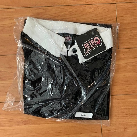 NWT Retrolicious Wednesday Top - Picture 4 of 5